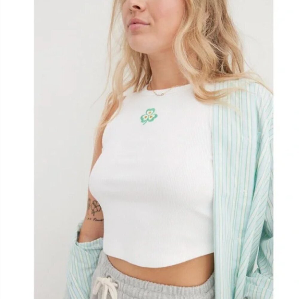 Aerie White Green St. Paddys Day New Day Curved Hem Cropped Tank Top Size Large - Picture 8 of 9